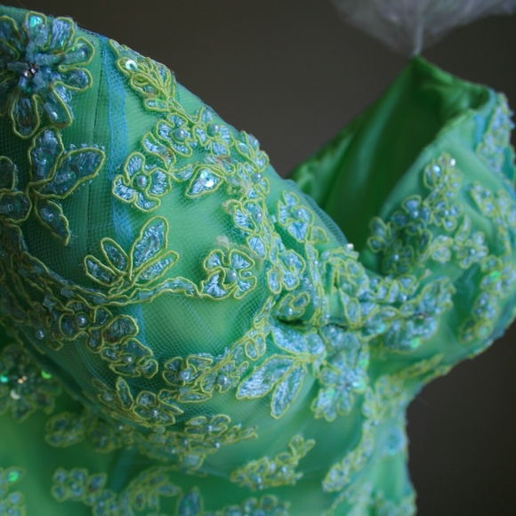 Price Reduced! Jovani Mermaid Gown - Picture 4 of 8